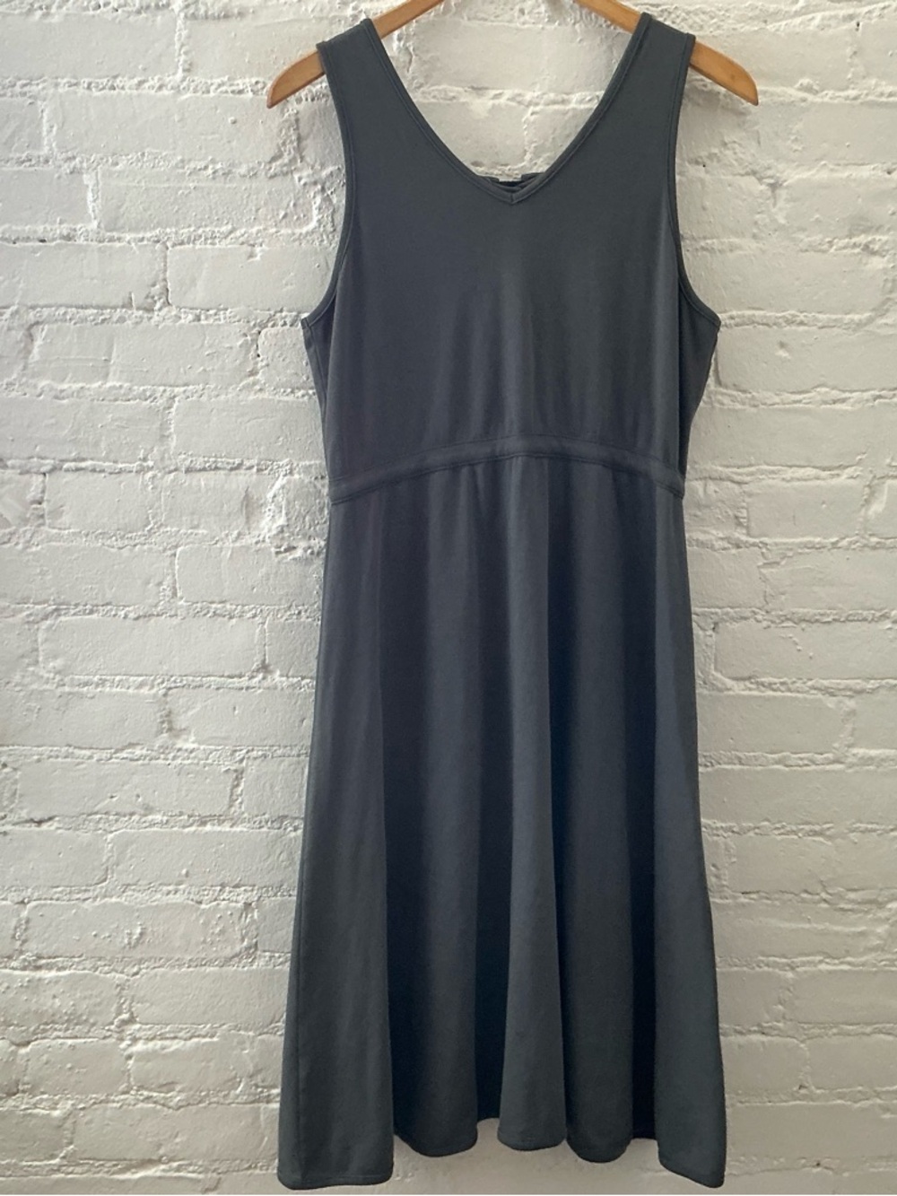 Indigenous Organic Cotton Dress Dark Gray V-Neck Minimalist Fair Trade Quality L - Picture 3 of 11